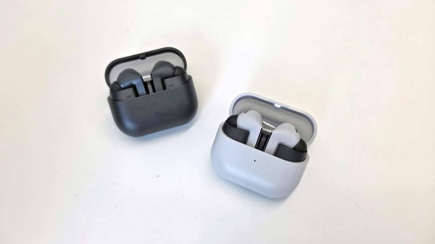 Samsung představil Galaxy Buds 3 FE: levnější a s podporou AI i ANC