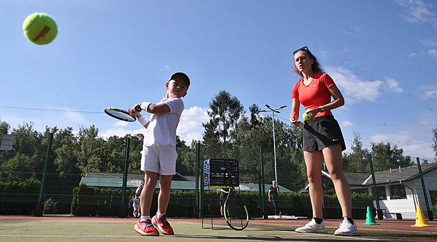Děti v létě nechtějí nocovat mimo domov, z táborů je nejvíce lákají ty se zvířaty