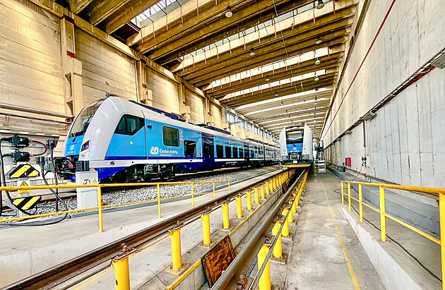Dlouhá kolej i jeřáb. V Hradci vylepšují zázemí pro údržbu nové flotily vlaků