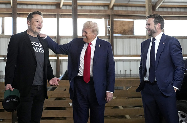 Elon Musk upouští od založení politické strany. Bojí se o vztah s Vancem