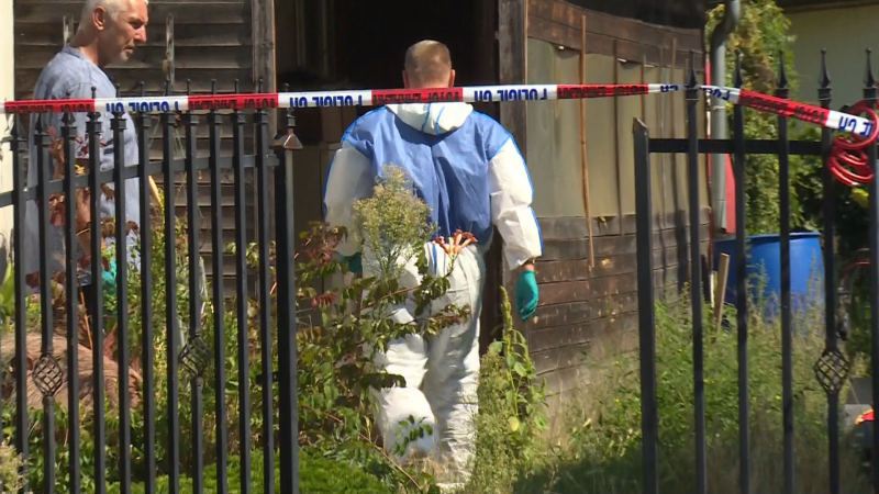 Ten člověk se tu potloukal, pak mámu přepadl a zabil, říká syn zavražděné seniorky z Ratenic