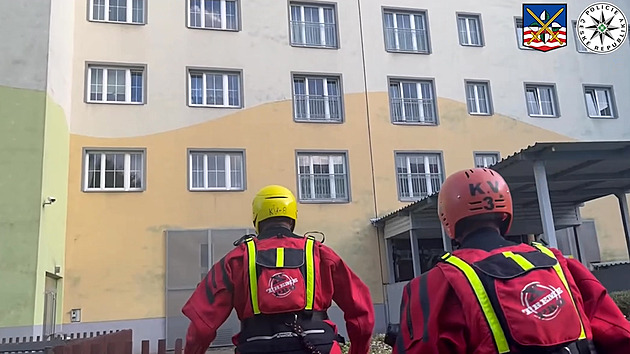 Chci se zabít, volal muž policistům. Hlídka ho našla v řece, zasáhl vyjednavač
