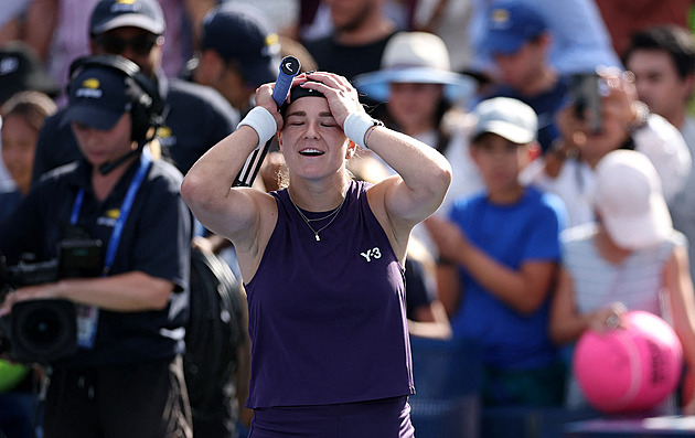 Čtyři Češi ve čtvrtfinále US Open! Muchová v bitvě překonala i zdravotní potíže