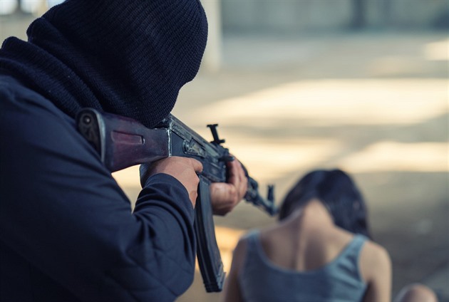 Parta kluků chtěla „zkusit zabít člověka“. Plánovali v Česku i teroristické útoky