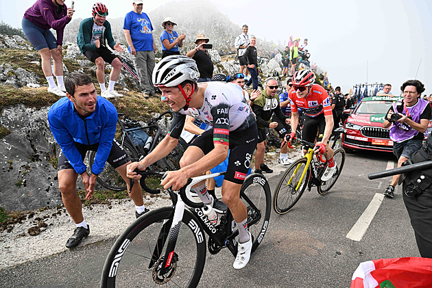 To nejtěžší, co jsme zažili. Jak Vingegaard nenašel skulinu v Almeidově brnění