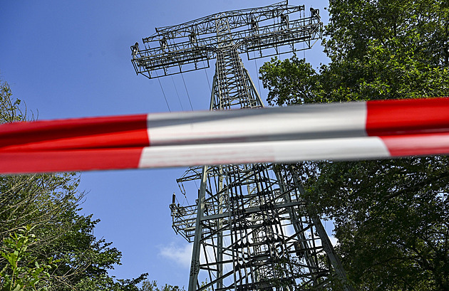 Desetitisíce lidí bez proudu. Žháři v Berlíně poničili stožáry vysokého napětí
