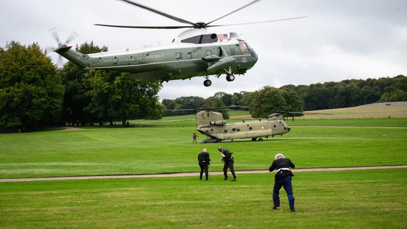 Trumpova helikoptéra musela v Británii nouzově přistát