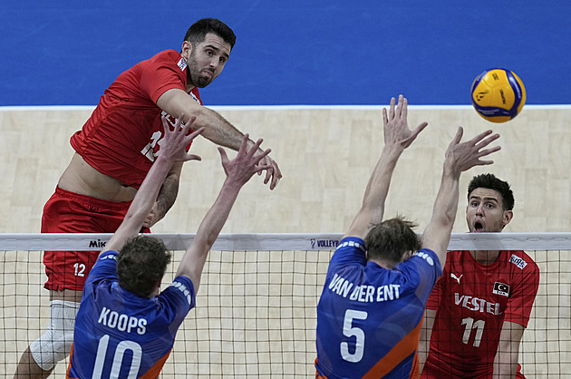 Turci přehráli Nizozemce a poprvé se na MS volejbalistů prodrali do čtvrtfinále