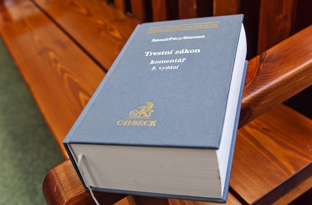 Kvůli zakázkám je obviněný i šéf jihomoravských silničářů, hrozí až osmileté tresty