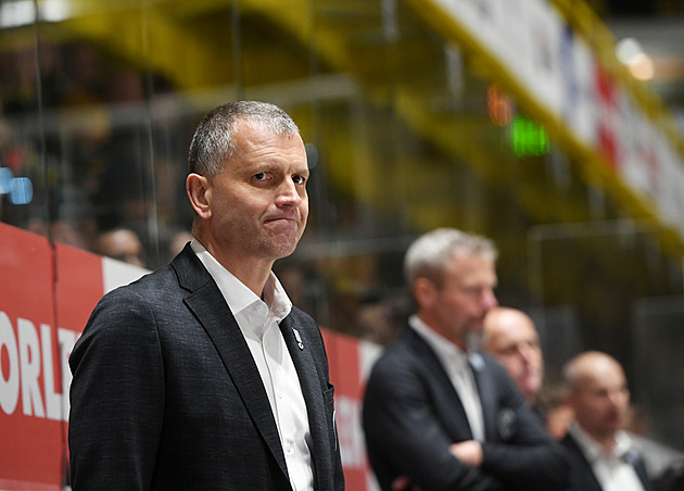 Dusno v Litvínově. Kotel supěl u VIP a střídačky, policie hlídala kanceláře