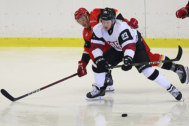 Kousal dostal pokutu za filmování, stejný trest vyfasoval i Husinecký za sekání