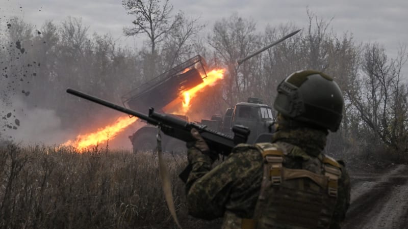 Rusové prorazili: V Pokrovsku se bojuje v ulicích. Město duchů v kritické situaci, popsal expert