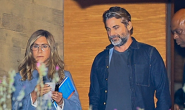 Vše nejlepší, má lásko. Anistonová poprvé přiznala vztah s hypnoterapeutem