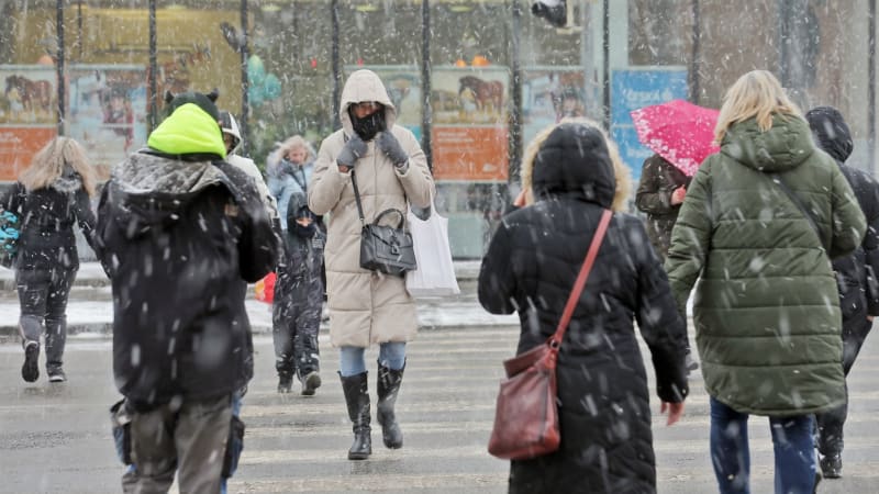 RADAR: Poprvé výrazněji sněží i mimo horské oblasti. Podívejte se, kde čekat plískanice