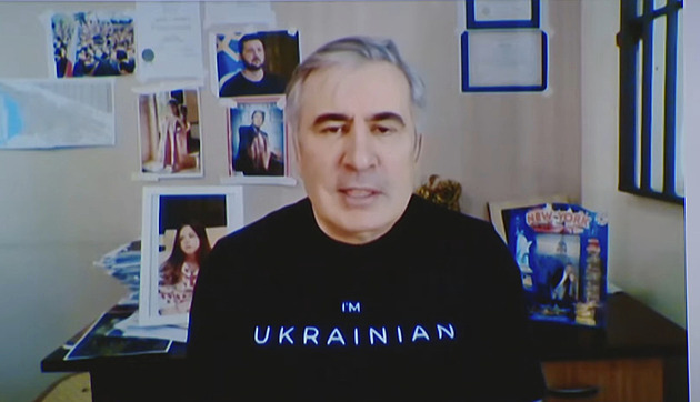 Gruzínský exprezident Saakašvili se vrátil do vězení. Tři roky strávil na klinice