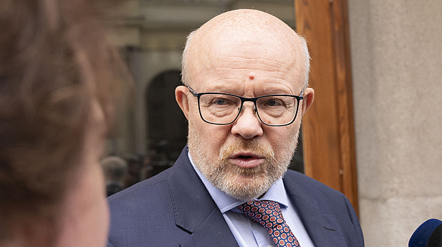 Nevím, co dělá, tvrdil Válek o svém příteli z golfu. Na schůzce s ním řešil IT byznys