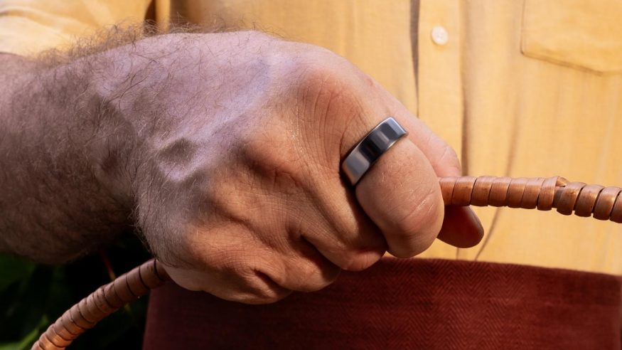 Peněženku nechte doma. Ultrahuman Ring Pro má nabídnout platby přímo z prstu