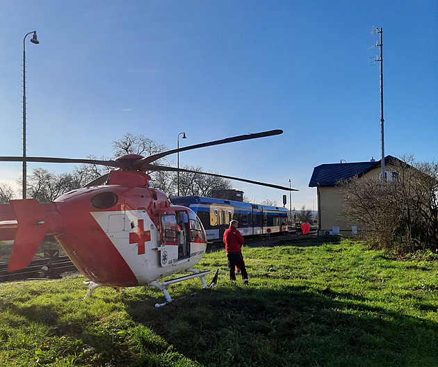 Řidička zemřela poté, co v Senici na Hané vjela na přejezdu do cesty vlaku