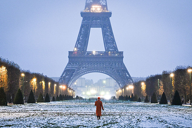 Otestujme jaderné zbraně na modelech Eiffelovky a Big Benu, žádá ruský poslanec
