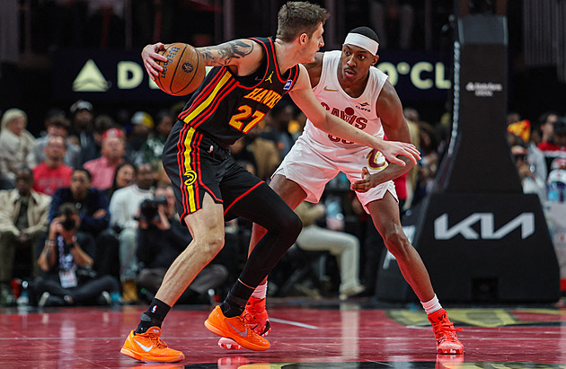 Krejčí dal při výhře Atlanty čtrnáct bodů,  k postupu do NBA Cupu to nestačilo