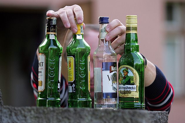 Znepokojivé zjištění, které se týká 1,5 milionu Čechů. Alkohol působí rakovinu