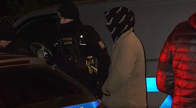 Uzavřený typ, studoval na průmyslovce. Jaký je muž obviněný z únosu chlapce?