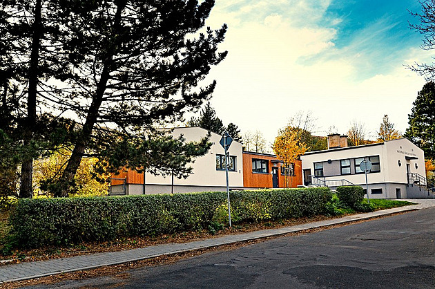 Chemický zápach vyhnal děti z kopřivnické školky, radnice zajistila náhradní třídy