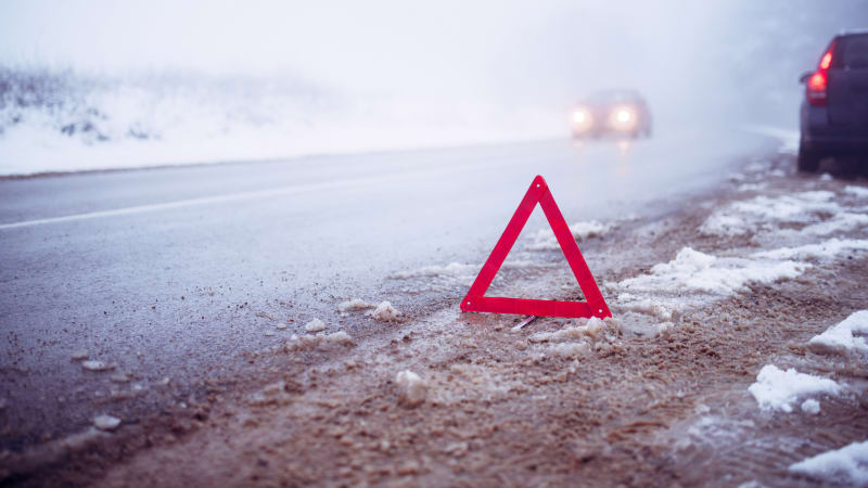 Na Česko se řítí sněhová nálož, experti upravili výstrahu. Mapa ukazuje, kde hrozí nebezpečí