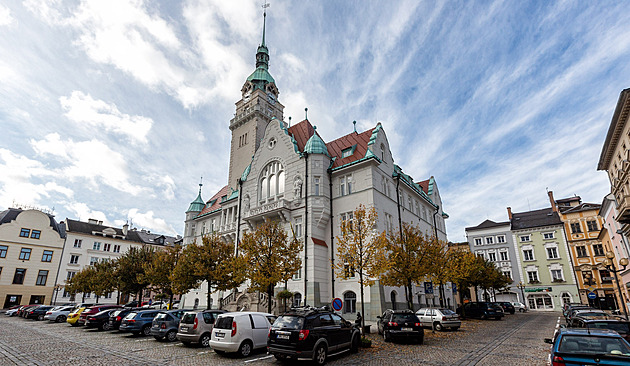 Mladí potřebují bydlení a město nějakou vizi, shodují se lídři v Šumperku