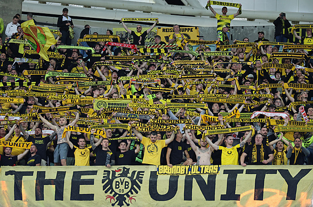 Dortmund brojí proti mobilům. Fanoušky bude sledovat aplikace, neaktivní odmění